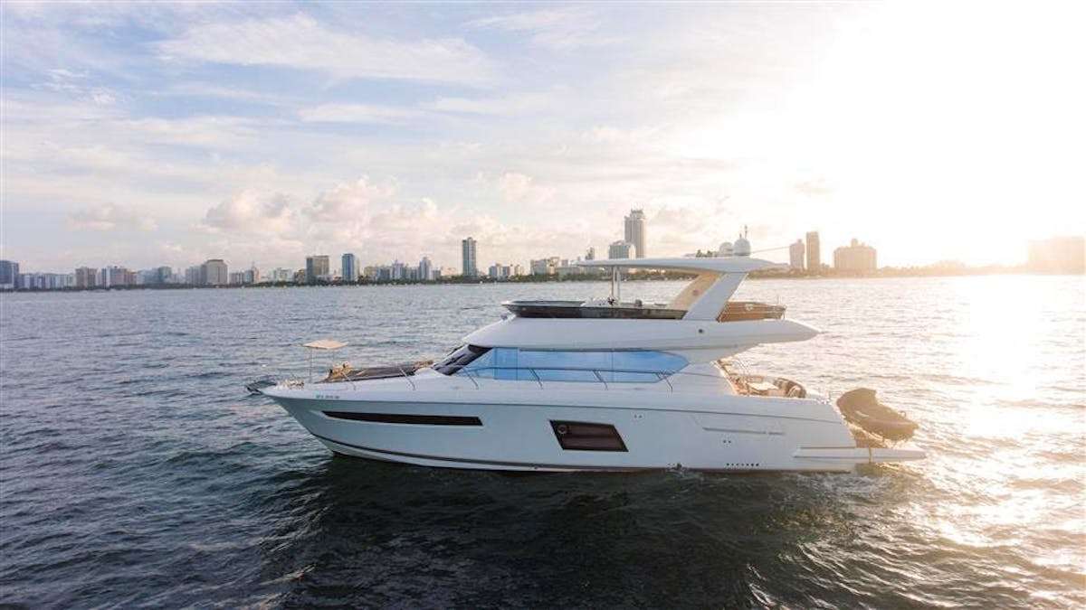 62 Prestige Luxury Yacht for Charter Fort Lauderdale, FL, USA